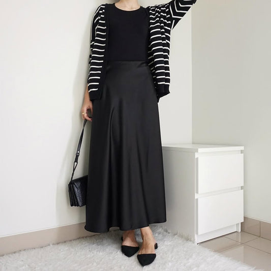 PITCH BLACK | SATIN MIDI SKIRT